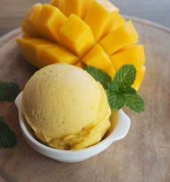 MANGO ICE CREAMS ( FACTORY - MADE ) FORMULATIONS AND PRODUCTION PROCESS
