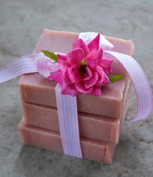 HOW TO MAKE HARD SOAP WITH HERBAL ROSE OIL