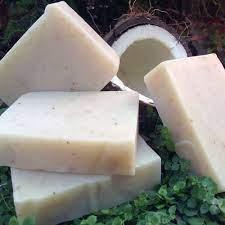 PRODUCTION PROCESS OF COCONUT OIL SOLID SOAP WITH FORMULATIONS