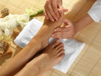 HOW TO MAKE HERBAL FOOT MASSAGE OIL WITH HERBAL OILS