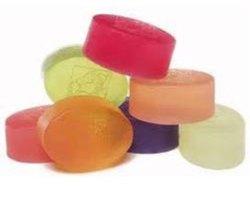 Production of transparent bar soap with formulations