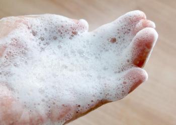 Étapes de fabrication de la mousse de savon liquide pour les mains | Formules