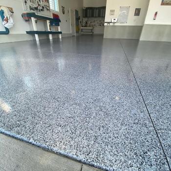 Formulation and production process of epoxy floor cleaner and polisher