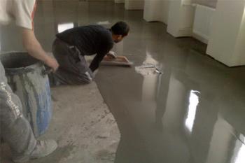 PERLITE BASED FLEXIBLE THERMAL INSULATION SCREED PLASTER FORMULATIONS