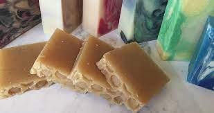 MAKE NATURAL HARD SOAP WITH PALM OIL | FORMULATIONS