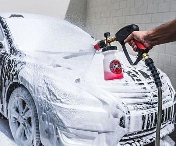 Produzione di shampoo per autolavaggio in schiuma di neve